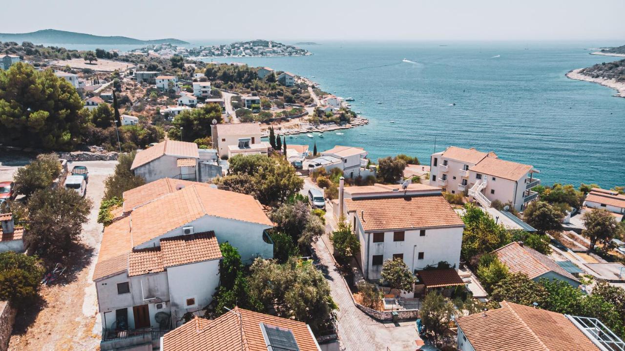 Fully Renovated One Bedroom Apartment With A Seaview - A Sevid Buitenkant foto