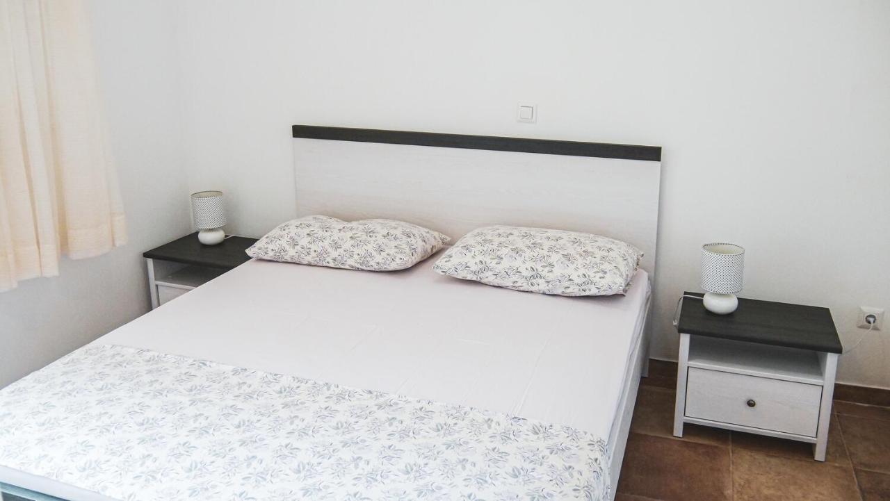 Fully Renovated One Bedroom Apartment With A Seaview - A Sevid Buitenkant foto
