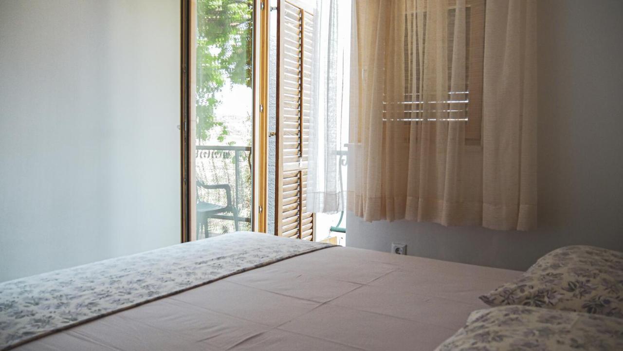 Fully Renovated One Bedroom Apartment With A Seaview - A Sevid Buitenkant foto