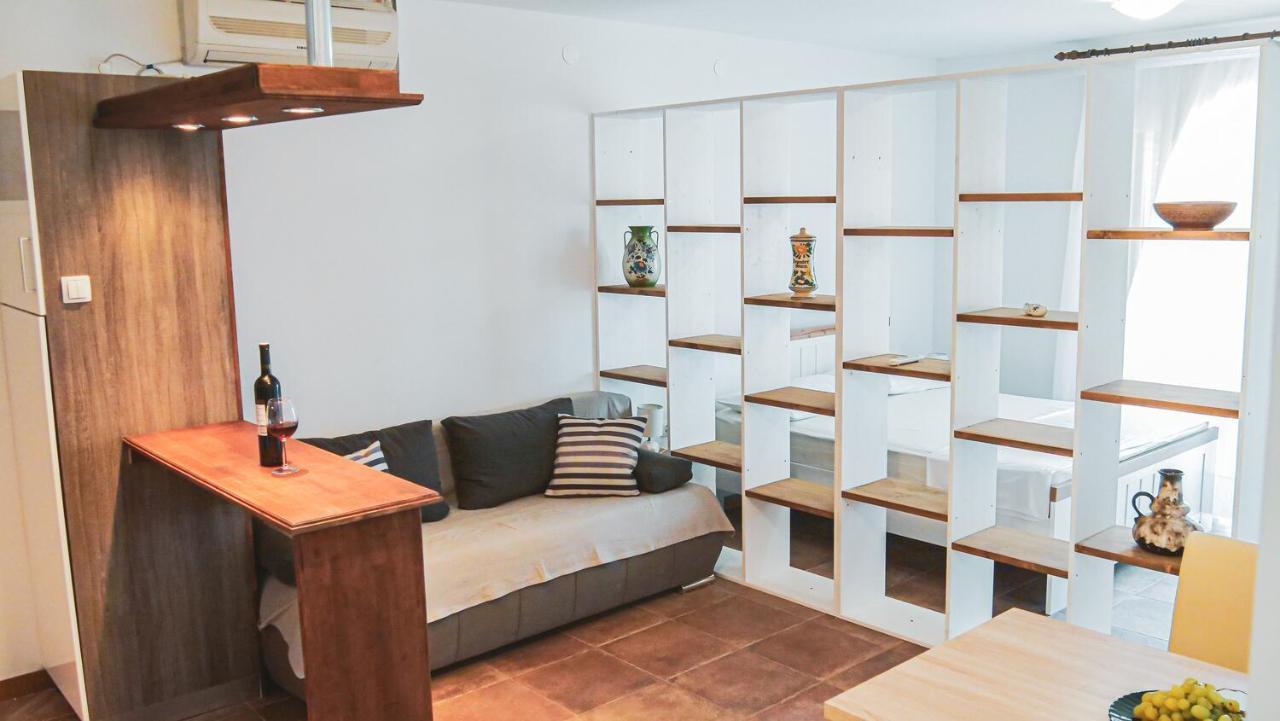 Fully Renovated One Bedroom Apartment With A Seaview - A Sevid Buitenkant foto